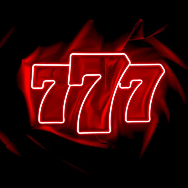 Czerwony neon led 777